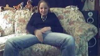 Любительница играет со своей камерой и собой