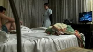 Быстрый трах дома с уборщицей!