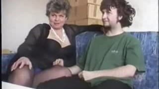 Старая пара пробует новые секс игрушки