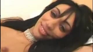 Жаждущая члена молодая арабка