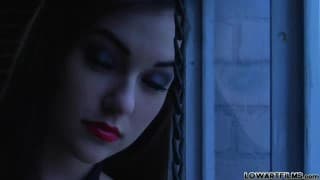 Три пальца в Сашиной киске