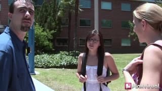 Мелани Скотт и два её друга в секс тройке