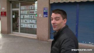 Счастливчик пихает в задницу Элиз!