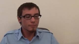 Кайли трахается со своим лучшим сотрудником