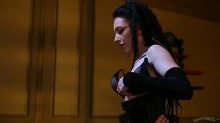 Женщина- воин занимается сексом с королём