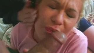 Няня имеет спонтанный секс втроём