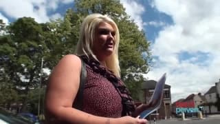 Синди Стратт знает, как делать отличный минет