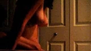 Она скачет на члене от удовольствия