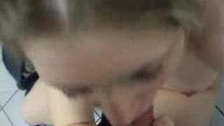 Любители разогреваются в ванной