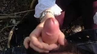 Эта азиатская красотка любит сосать хуй!