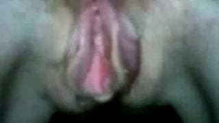 Красивая волосатая киска в этой сцене