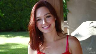 Джоди Тейлор дает хороший минет