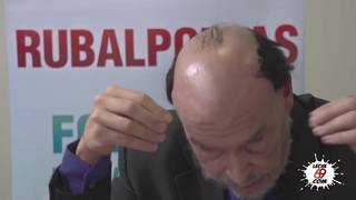 Эти старики ебутся с двумя молодыми малышками Эти старики ебутся с двумя молодыми малышками