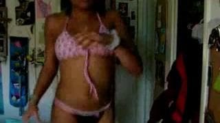 Она никак не может унять дрожь