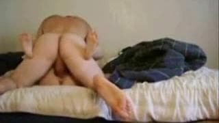 Хорошая секс сессия на кровати