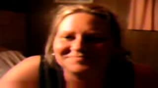 Мамаша, кто любит сосать глубоко!