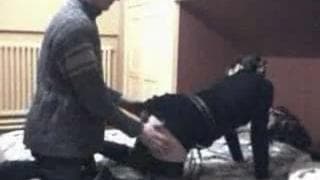 Французская женщина выполняет свои желания