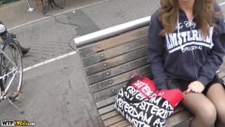 Надя любит трахаться на открытом воздухе.