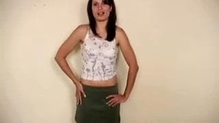 Эта молодая шлюшка любит трах на камеру