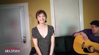 Ава отлично проводит время в этом кастинге