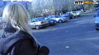 Барби получает в задницу глубоко