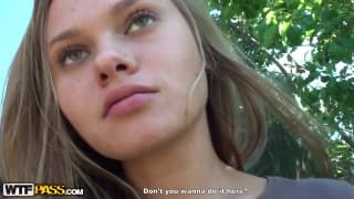 Молодая блондинка трахается в любом месте Молодая блондинка трахается в любом месте