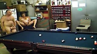 Они проводят время, играя друг с другом