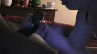 Она любит этот большой черный член