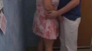 Она получает хороший трах на дому