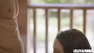 Потрясающая порно-звезда Лили Лав, пользуется агентом по недвижимости