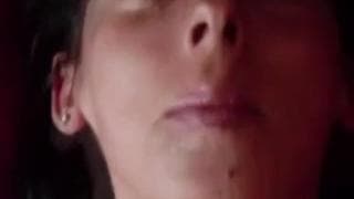 Зрелая женщина, которая любит оргазм