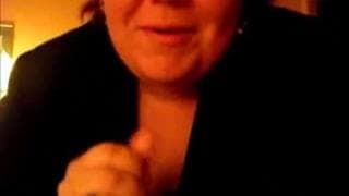 Эта толстушка любит сосать члены интенсивно