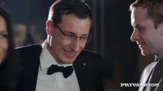 Подтвердите свой возраст