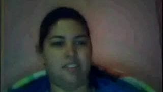 Эта сочная толстушка готова мастурбировать