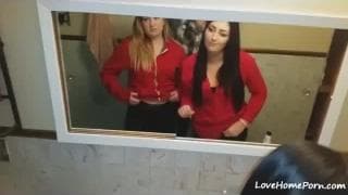 Захватывающая сцена - она одна и их трое