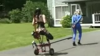 У этой женщины есть ее собственная раба