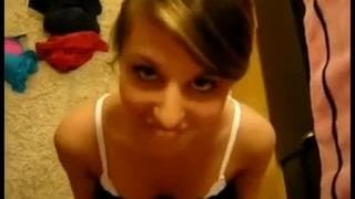 Ей нравится сосать член в каждой позиции