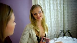 Джиллиан Янсон и Райли Мэй делят член Джиллиан Янсон и Райли Мэй делят член