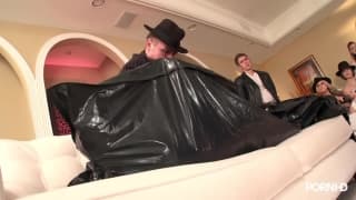 Подтвердите свой возраст