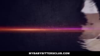 Эту молодую няню-застали за мастурбацией и заставили отсосать член...! Эту молодую няню-застали за мастурбацией и заставили отсосать член...!