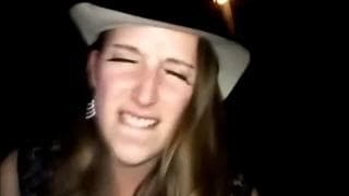 Секс в задней комнате клуба свингеров