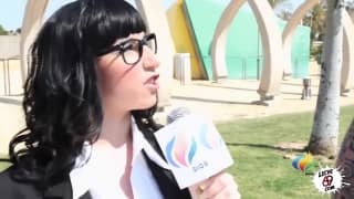 Эта шлюха любит кататься на больших хуях