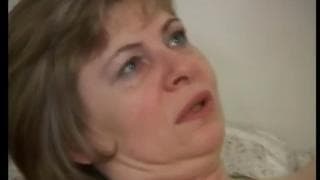 Горячая, сексуальная, зрелая блондинка-трахается со своим племянником! Горячая, сексуальная, зрелая блондинка-трахается со своим племянником!