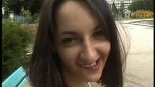 Похотливая, французская любительница-знакомится на улице и трахается!