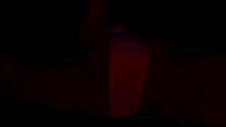 Чёрная жопа проглатывает белый фаллоимитатор