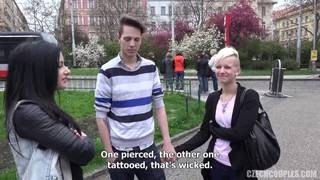 Она ведёт себя так, будто не хочет трахаться Она ведёт себя так, будто не хочет трахаться
