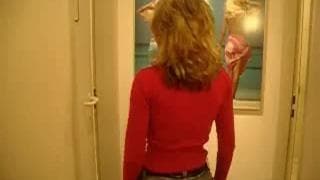 Парень трахает грудастую мамочку в этом видео