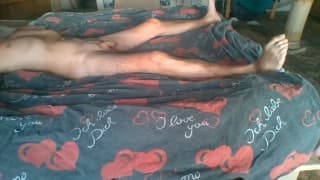 Он берёт эту брюнетку в рабство для траха