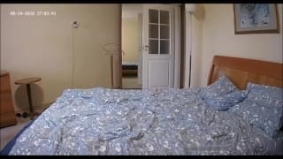 Эта милая парочка-занялась любительским сексом перед скрытой камерой.