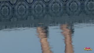 У этой девушки есть красивая сексуальная попка У этой девушки есть красивая сексуальная попка